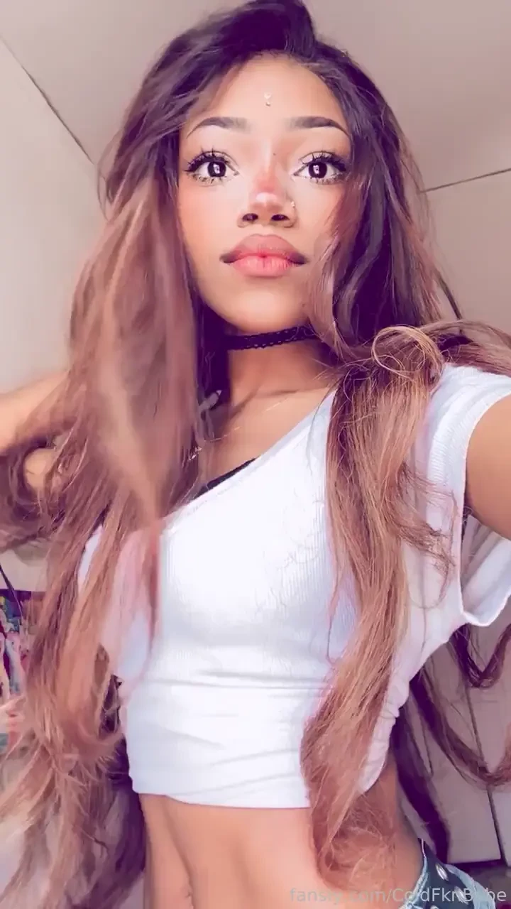 Heyy i just filmed a sex tape in this cute sailor moon bikini and its part 1 