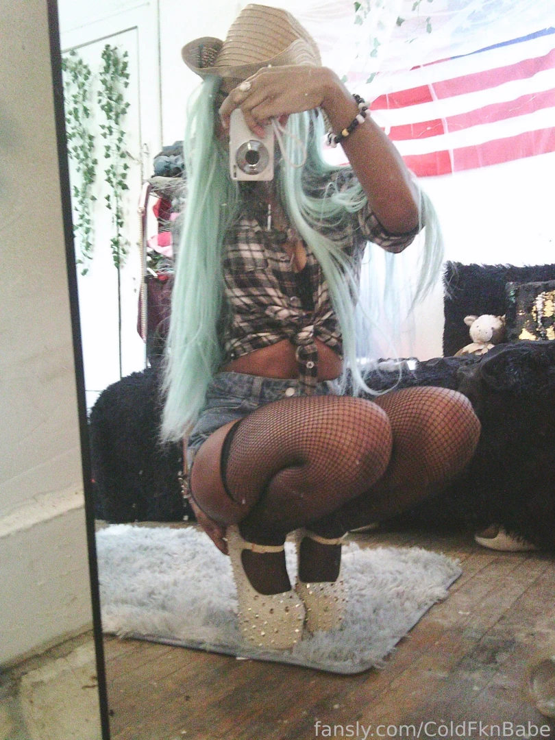 Testing out this camera i got today in my cute cowgirl outfit 3 the 