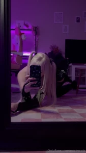 Ahhh omg hi new subbies i have lots of latex misa coming your way soon