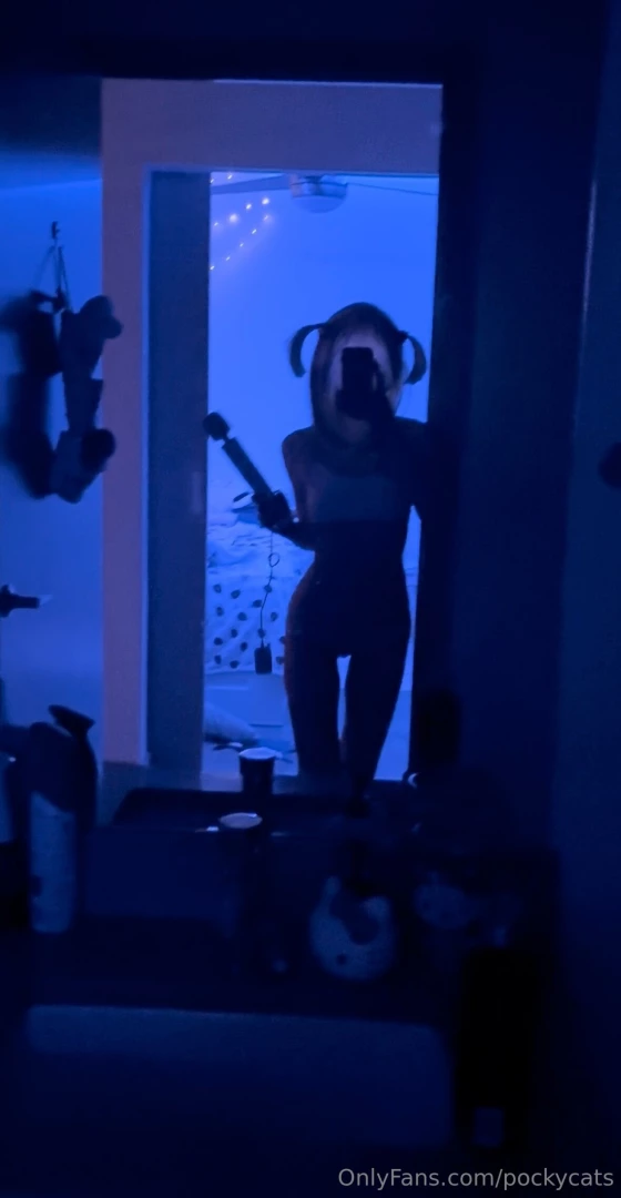 Okieokieokieoie im here i have sum vids ready for youuuu n its making 