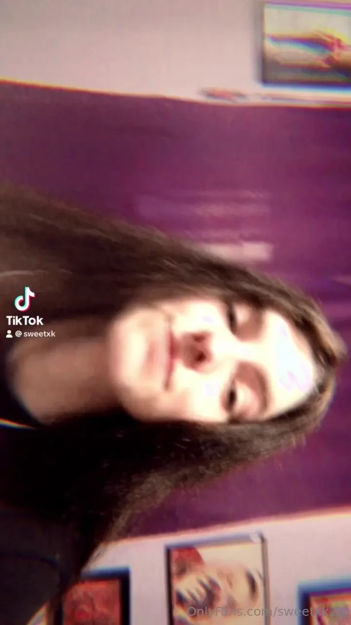 I don t think i should hide the thirst traps in messages what do you 