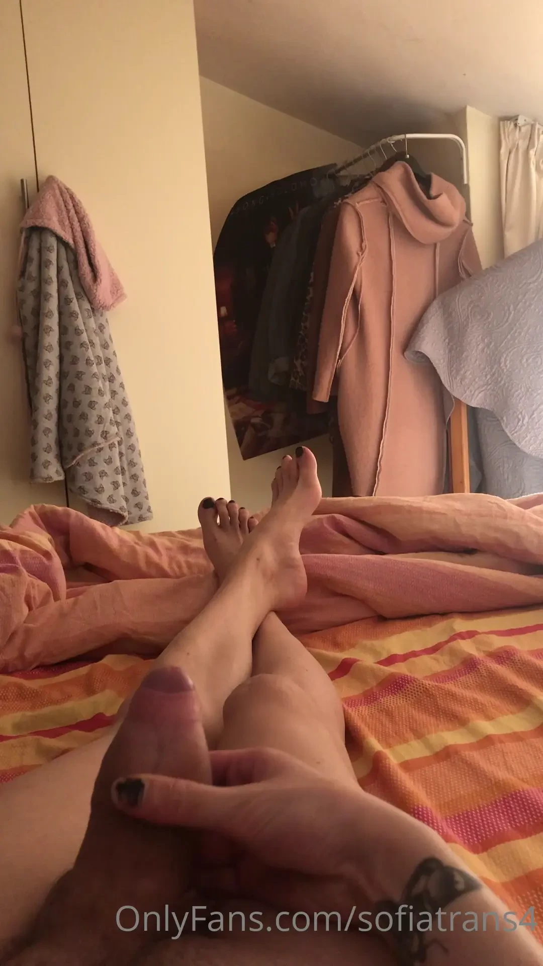 Relax cane del vicino che abbaia cazzo e piedini 