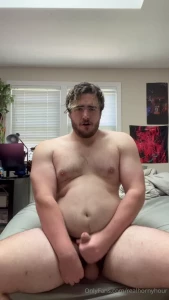 Tbh i love how my belly jiggles when i jack off