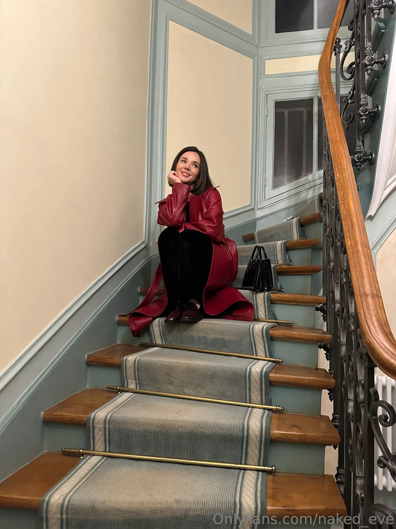 Just me a red coat and a city full of possibilities should i come find 