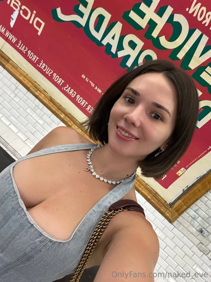 If we crossed paths in the subway would you say hi or just stare like 