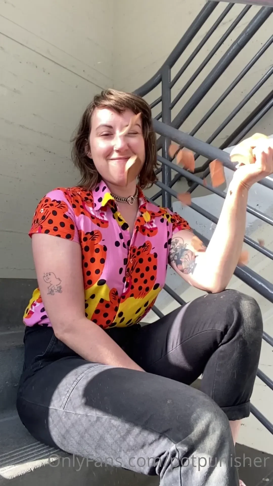 Y all like watching me get blasted in the face with pottery shards 