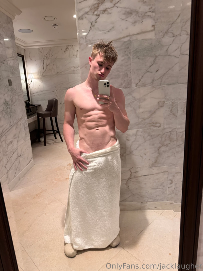 Cheeky spa snaps before somebody walked in 