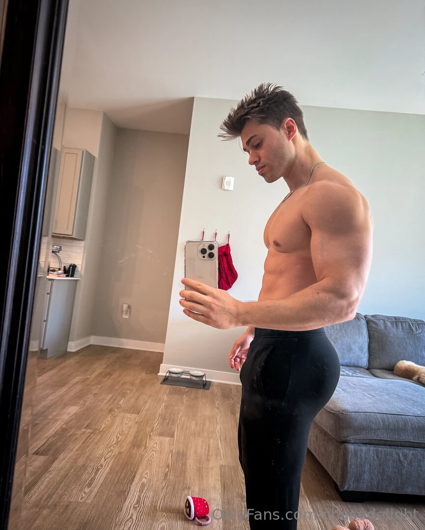 Y all need aaronaesthetics on your feed asap part 1 