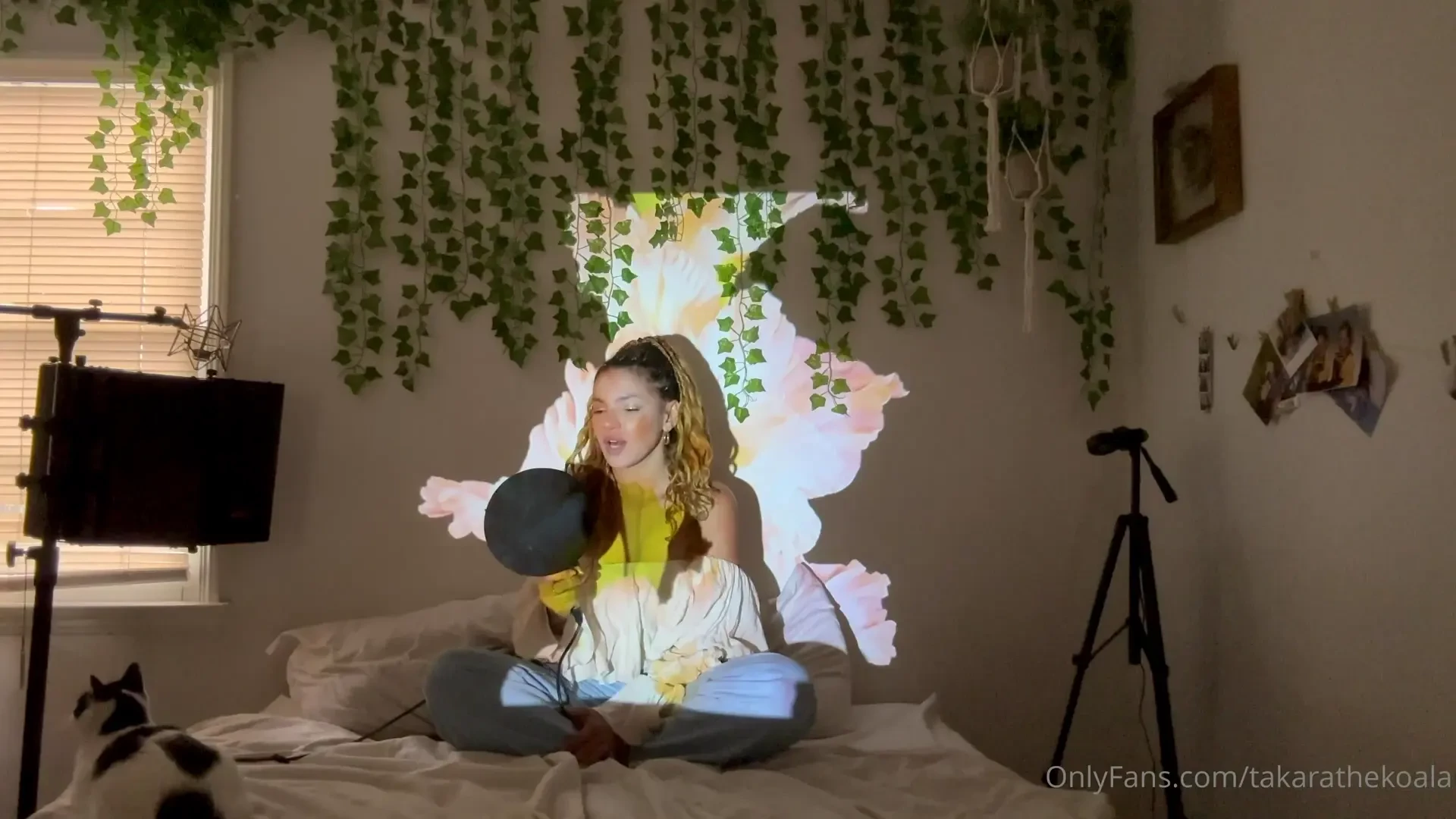 Here she issss this is a cover of the song snap by rosa linn i m 