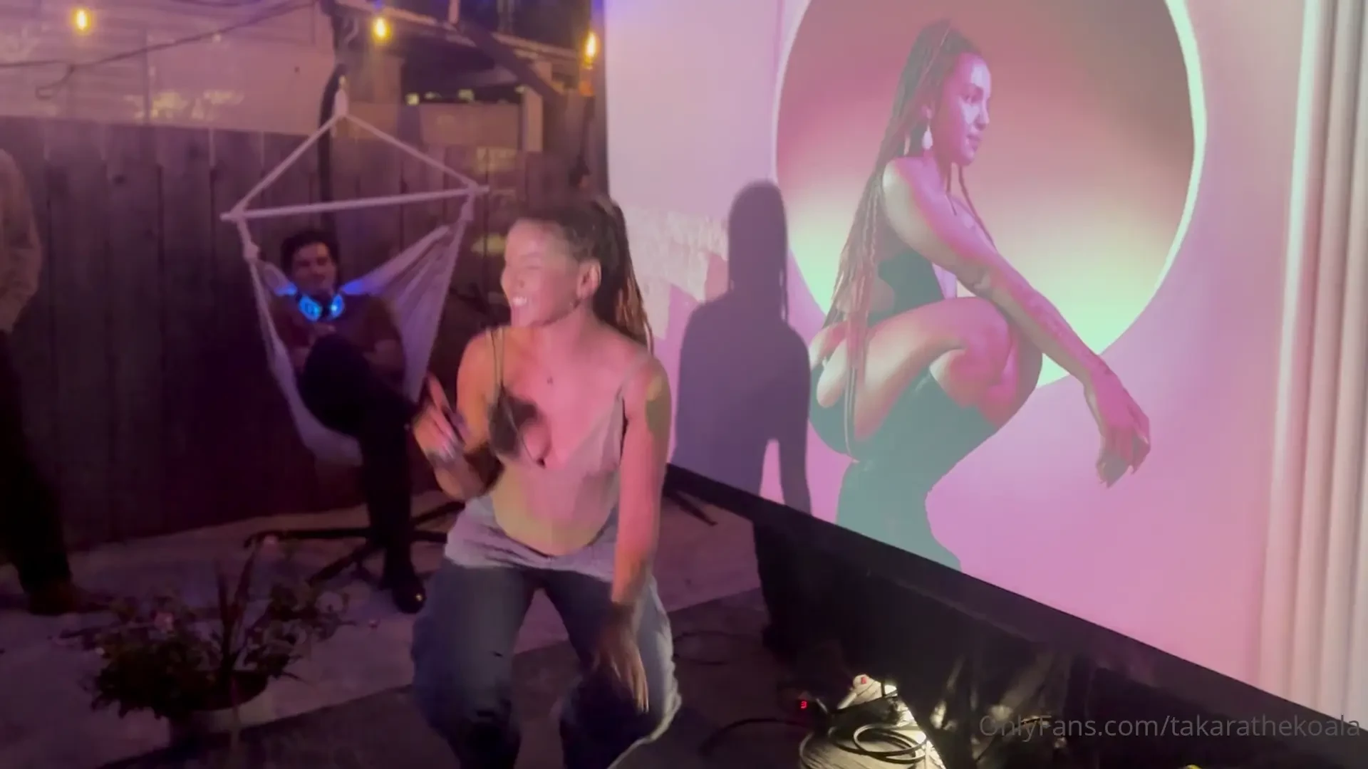 Who else celebrated 4 20 swipe to the end to see a hot bitch 