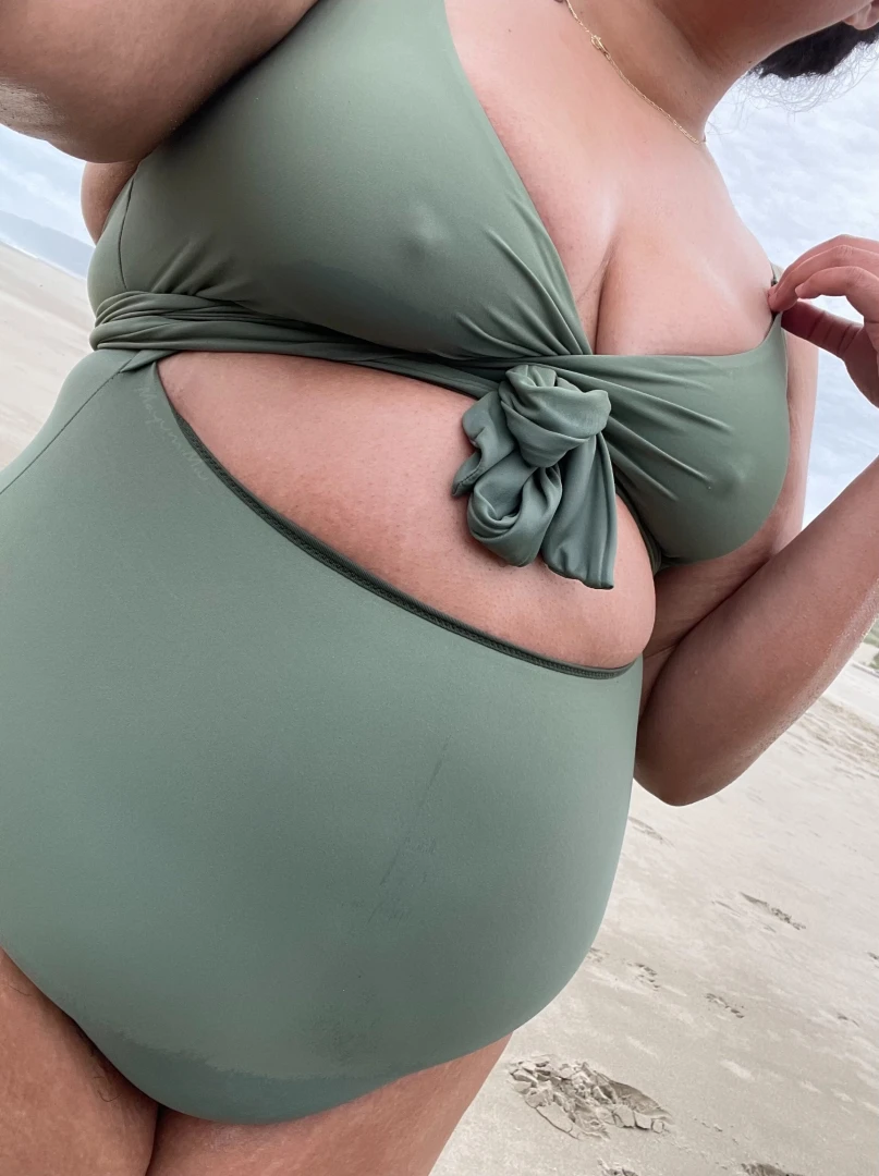 Would you take me swimming for a first date 