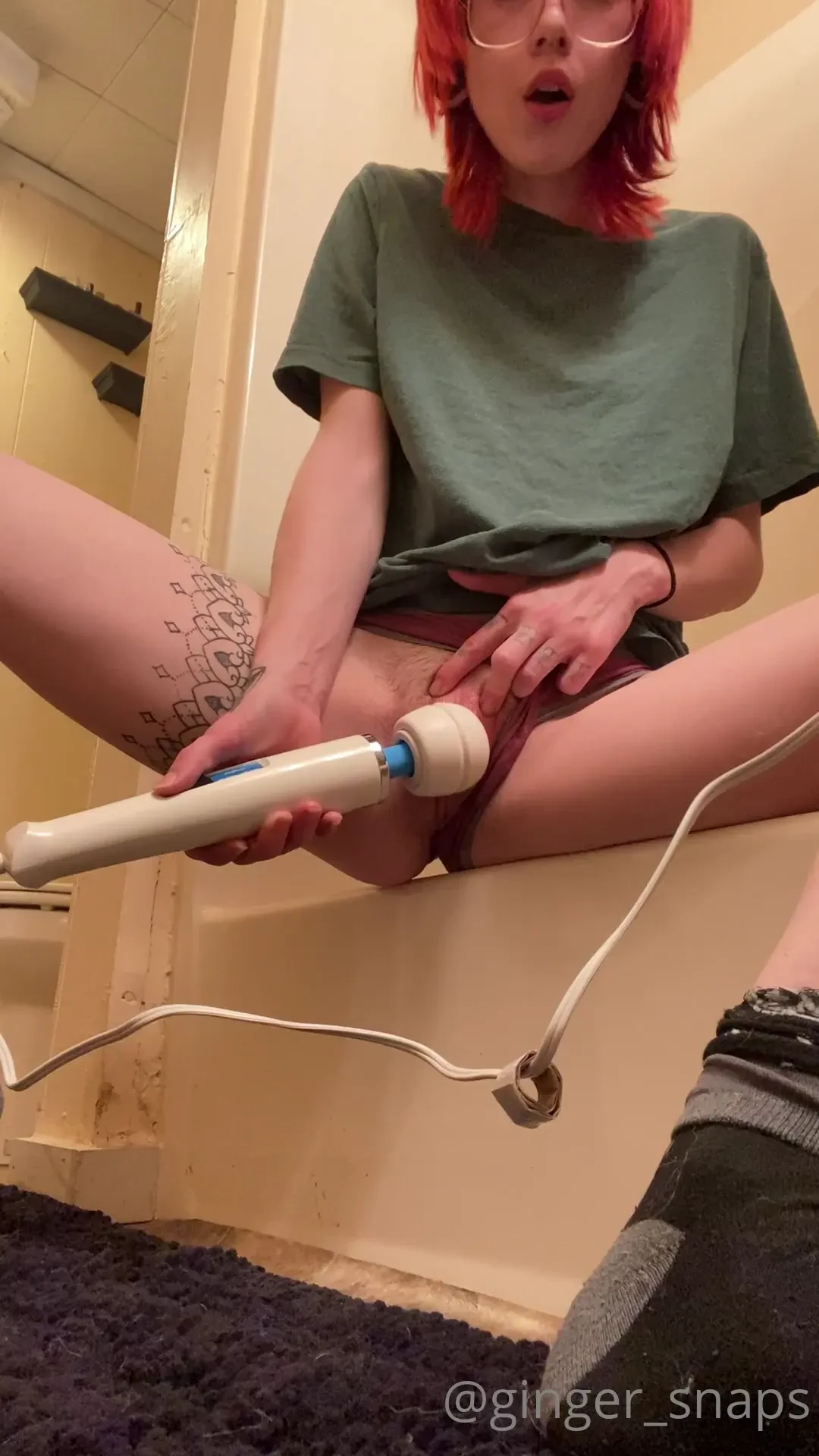New vibrator it got me super wet n messy tip me 6 if you enjoyed this 