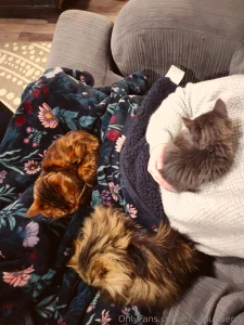 Trying to stay warm with this lovely chill how is everyone else s 2025 part 1