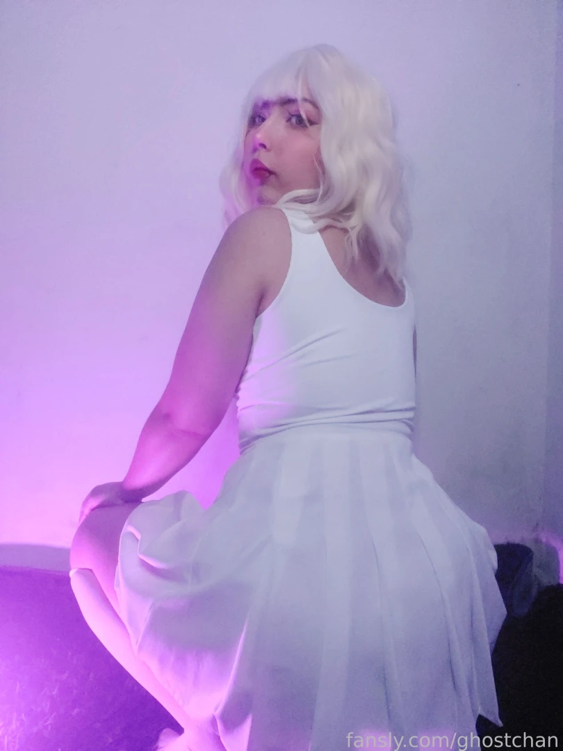 Oh hiiie want to see how big my ass is sexy natural egirl hot cute alt 