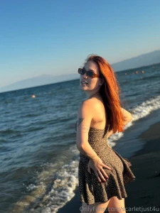 Waves in front of me but i bet you re the one to make me wet send dms