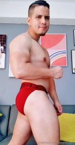 Me encanta usar tangas cu l color es mejor blanco azul o morado part 1