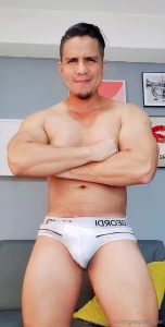 Me encanta usar tangas cu l color es mejor blanco azul o morado