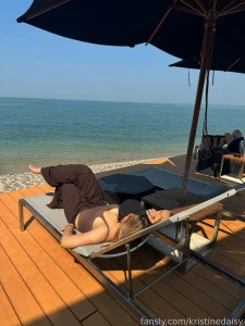 One mistake on that pic is that my right side is free