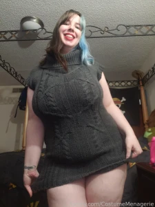 Sweaterdress tightclothes bigboobs bigbutt piercednipples