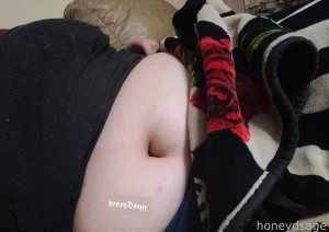 We started tummytuesday on the couch ya see no tips and i m gonna keep