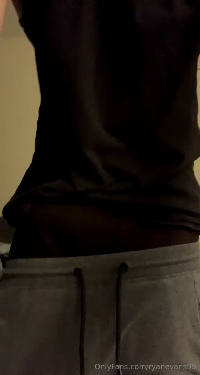 Do you like watching me strip after the gym 