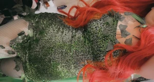 Plant mommy poison ivy would you risk a kiss