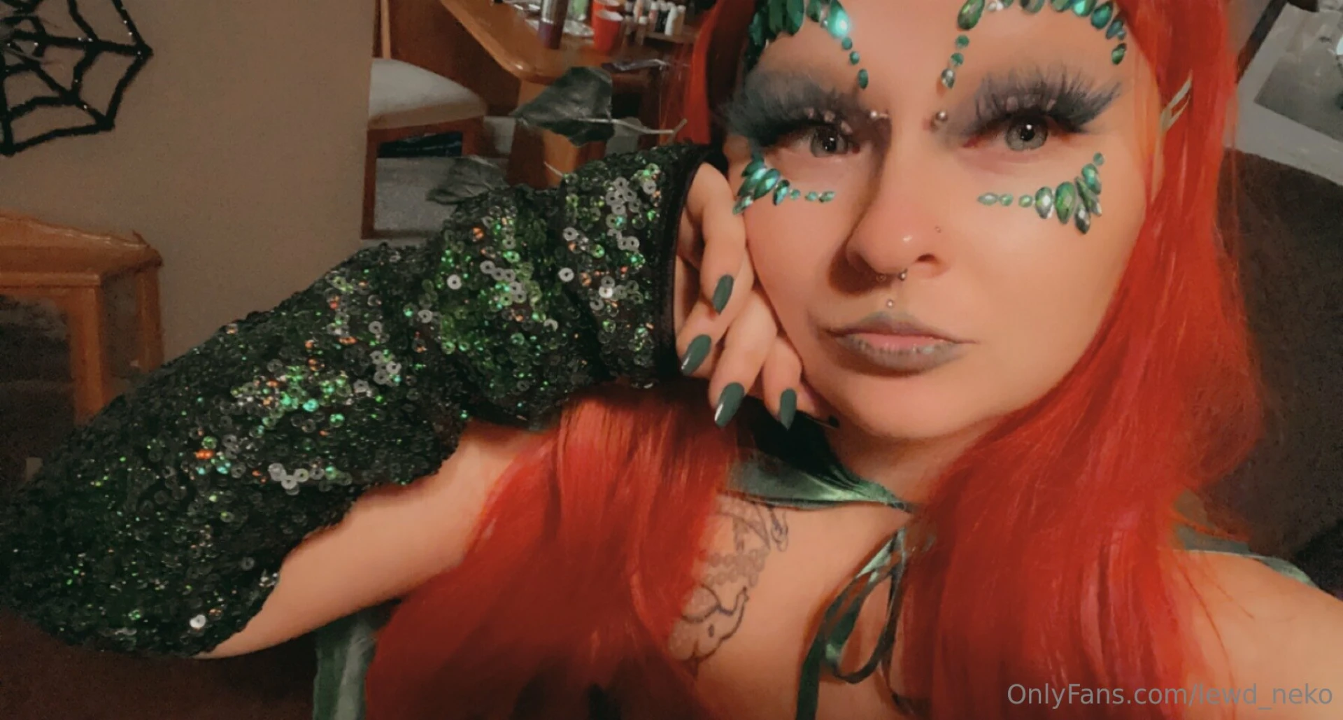 Plant mommy poison ivy would you risk a kiss part 2 