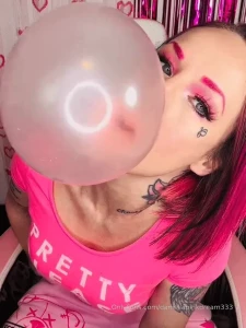 A whole bunch of new bubblegum bubble pics and videos from the last