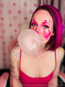Blowing bubbles and breaking hearts daniellapinkdream is 45 off no ppv