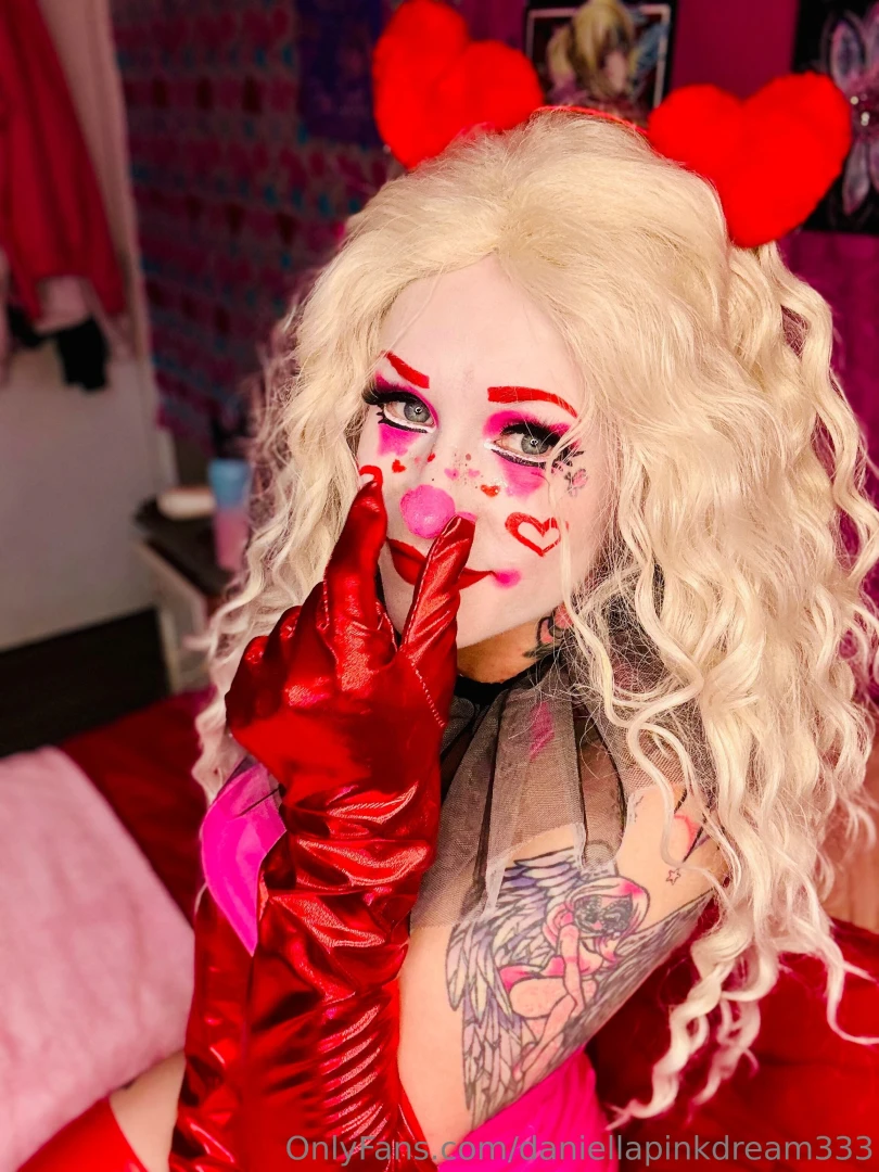 Honk me daddy clownmakeup clussy 