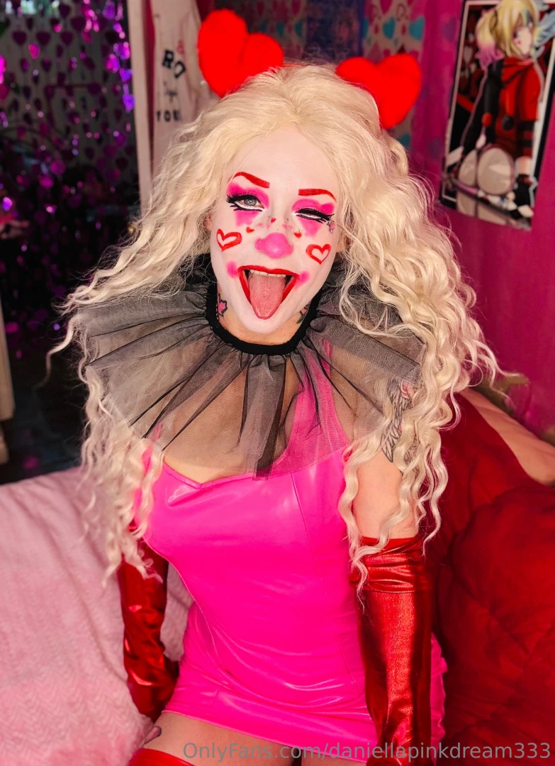 Vip is 60 off until tomorrow only daniellapinkdream no ppv clowngirl 