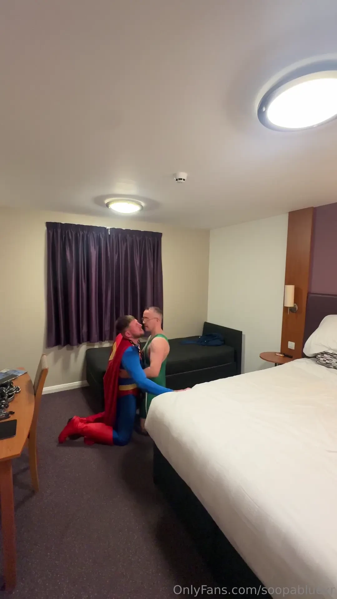 Superman vs lex and the green singlet episode 3 left defeated 