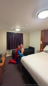 Superman vs lex and the green singlet episode 3 left defeated