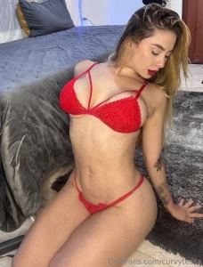 Does the color red looks good on me would you say that this outfit