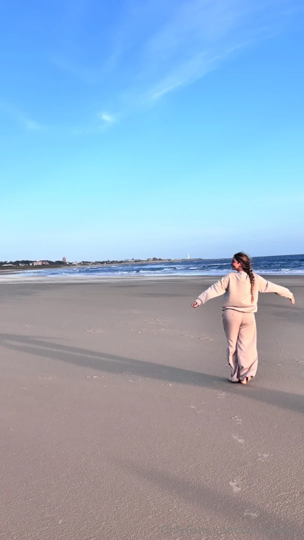 I love to breathe fresh air and love life do you love nature as much 