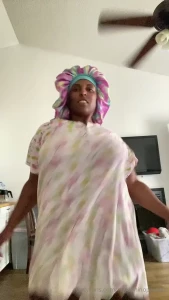 Is titty twerking a thing it should be a thing