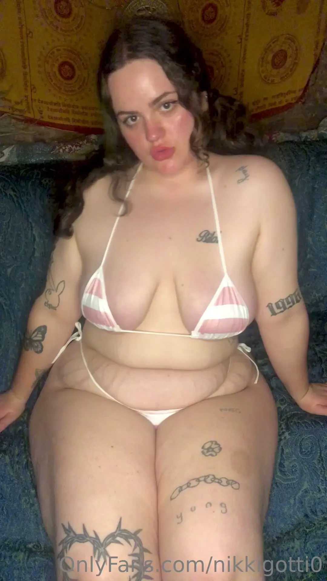 Do you like big areolas mine could do with some sloppy kisses tonight 