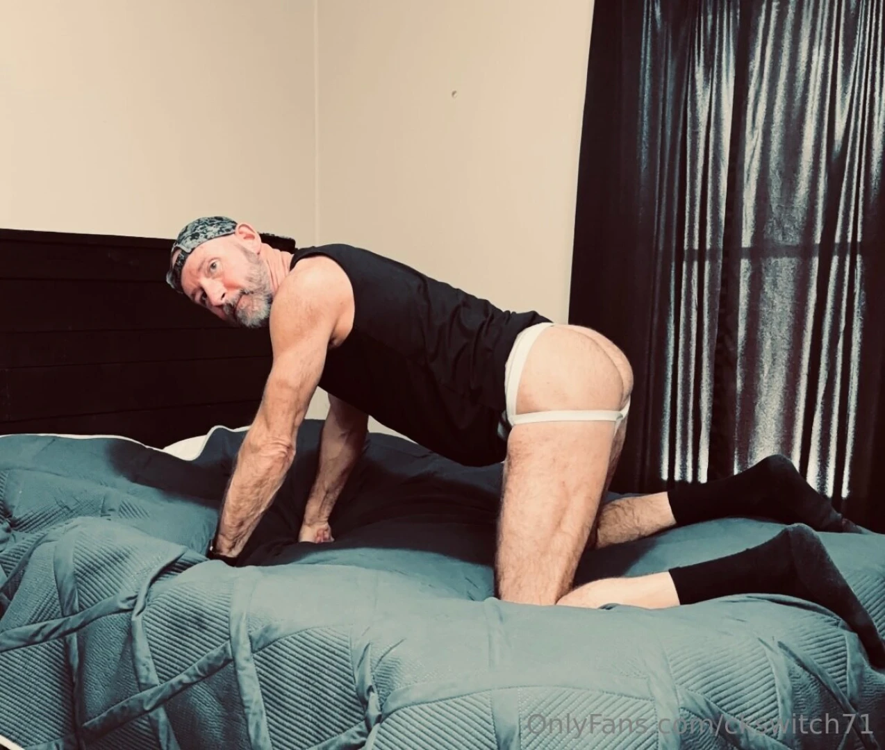 Posting a few new pics and a few from last year for a fan that likes part 1 