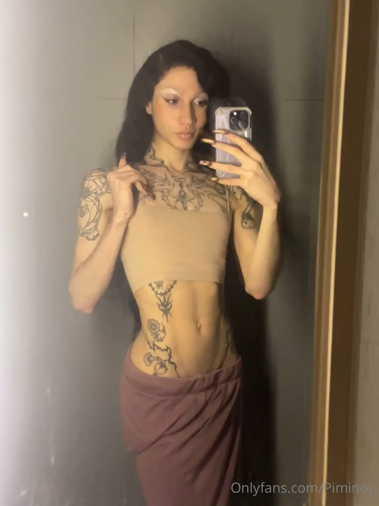 Obsessed with my waist scroll for sfw 