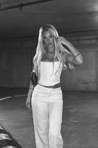 Never stop looking at me part 1