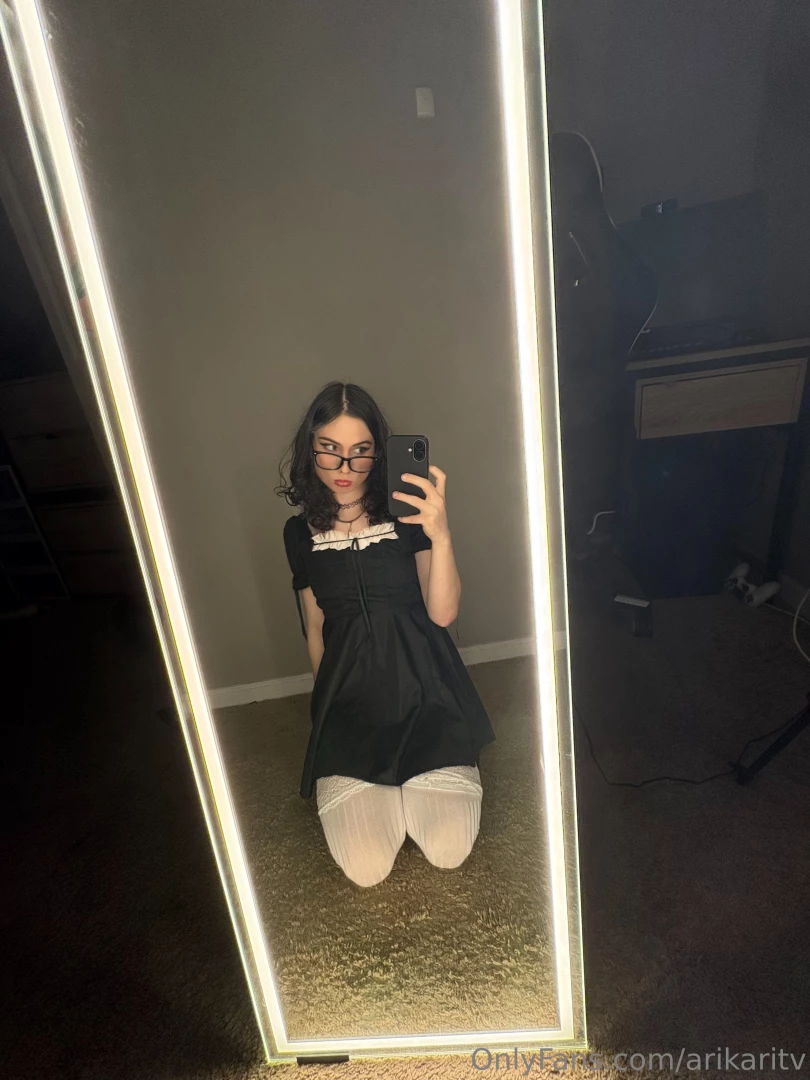 Can i live on your floor swipe to the end for a suprise part 4 