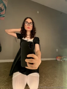 Can i live on your floor swipe to the end for a suprise part 1