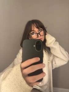 Do you like the new bangs i never really announced about my hair cut i