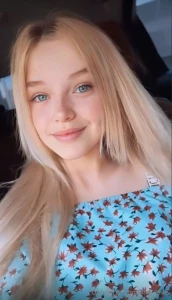 A naughty girl kate_kikso wants to play with your cock if you want her part 22