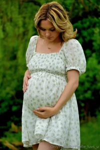Maternity shoot modeling model pregnancy part 1