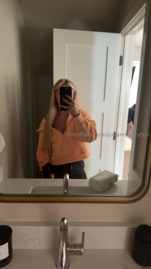 Lights off clothes off you coming 