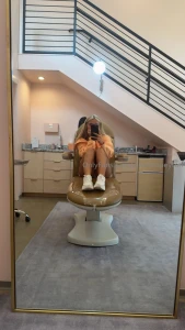 Guess who s not wearing panties tonight