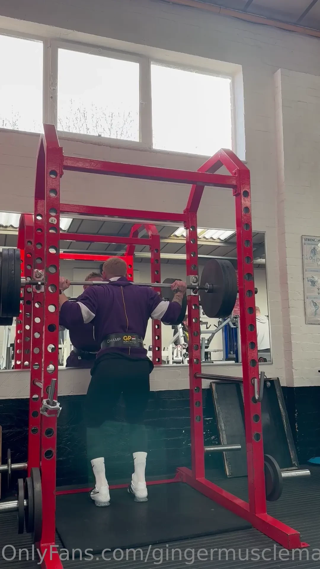 Leg day monday tell me what my form is like 