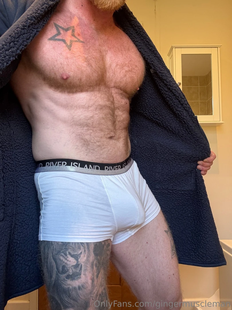 Think the bulk is going well and abs holding on for dear life 
