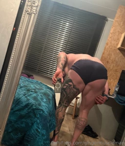 How the legs and ass looking